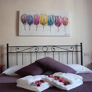 https://my-room-center-san-salvi.it-tuscanyhotel.com